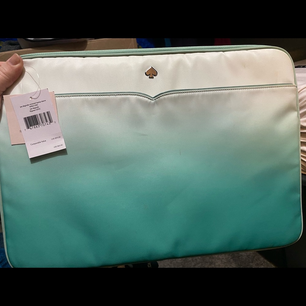 *SOLD* Kate Spade universal laptop sleeve